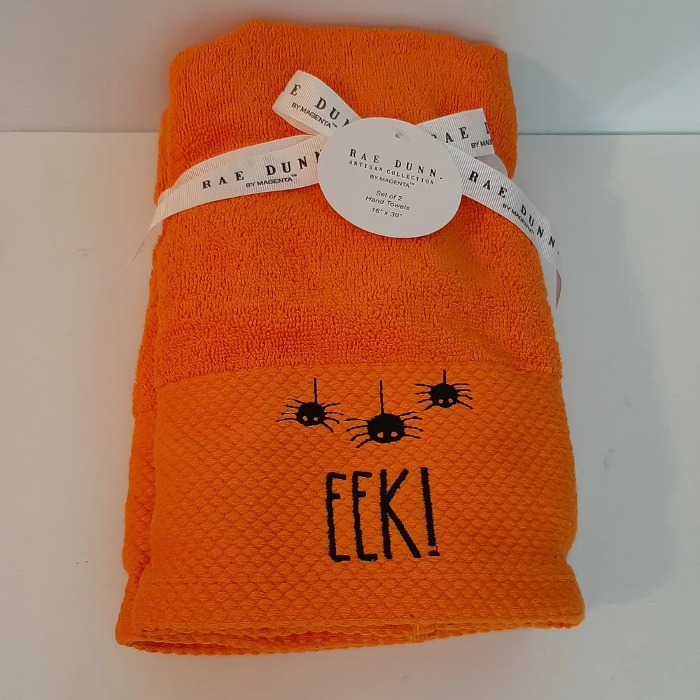 Rae Dunn EEK! 16